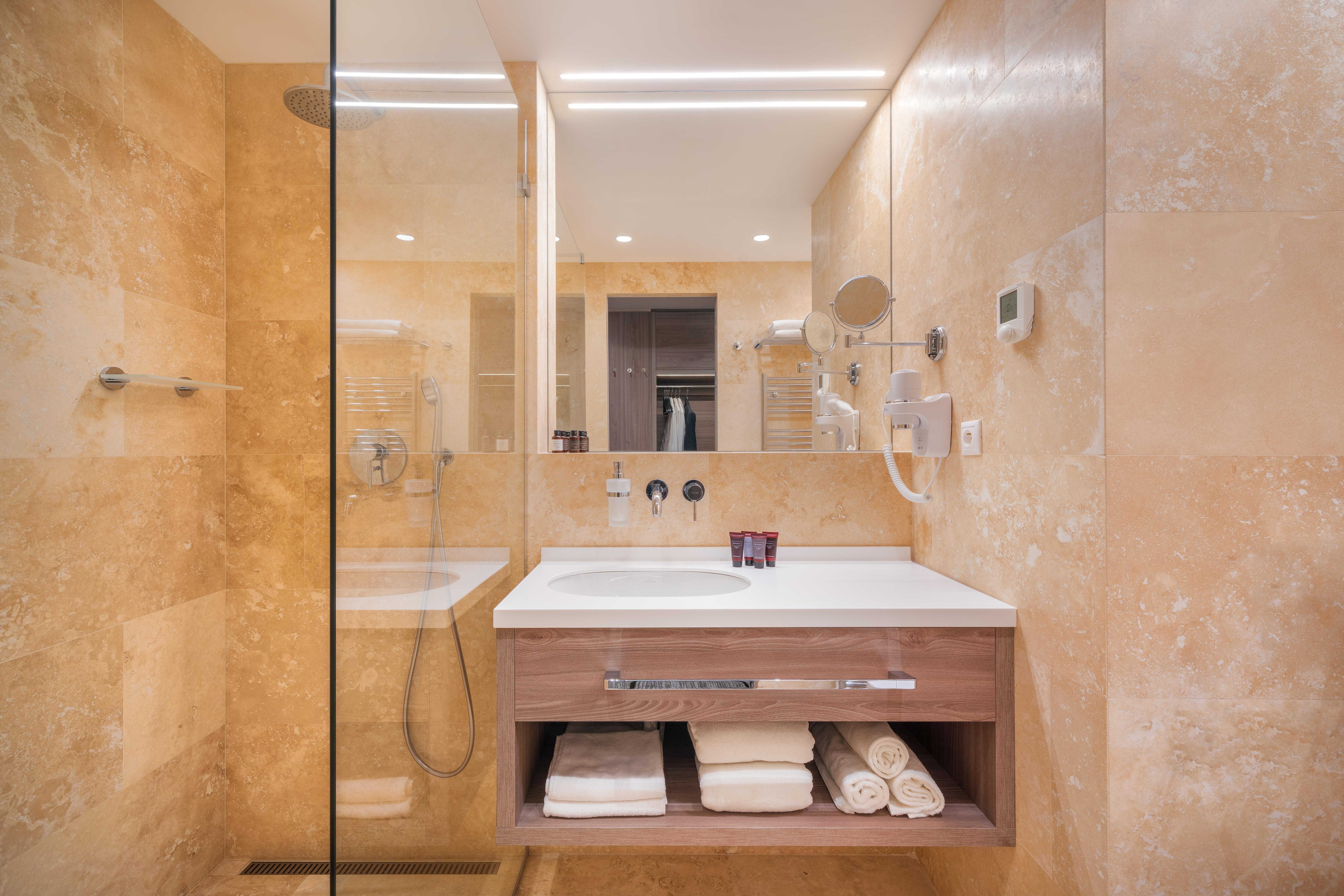 Hotel Cube ปราก ภายนอก รูปภาพ