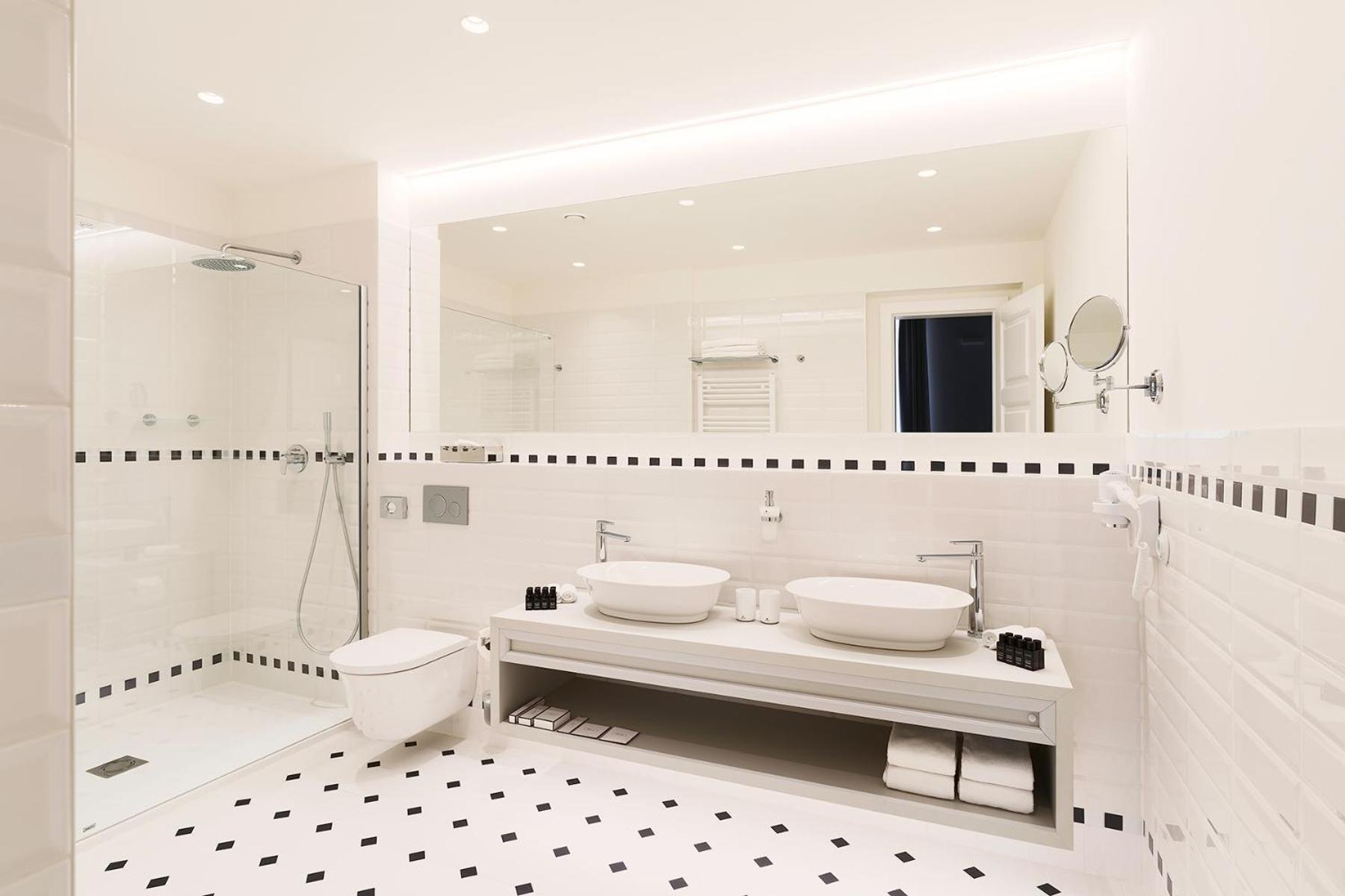 Hotel Cube ปราก ภายนอก รูปภาพ
